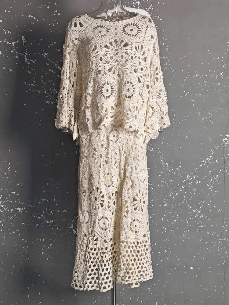 SHENGPALAE Lace Set With Hollow Top Swing Long Skirt Solid Color Fashionable Elegant Lady 2025 Spring Summer Clothes 5R9560 250708