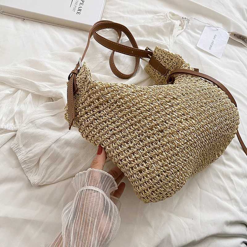 Womens Woven Handbag Luxury Designer Beach Bag Large Capacity Female Hobo Bag Travel Shoulder Crossbody Bags