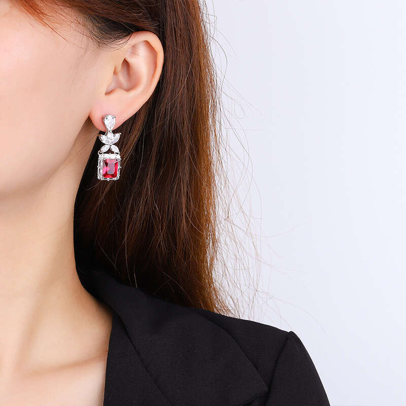 Jewelry Zircon S Sier Needle Stud Earrings For Women Fashion Paraiba Pink Accessories High-End Feel F5d