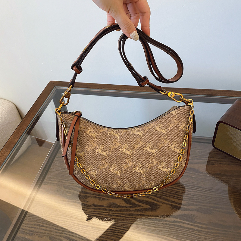 Designer High-End Fashion Crescent Women 2025 New Printed Lightweight Chain Shoulder Crossbody Light Luxury Women's Bag
