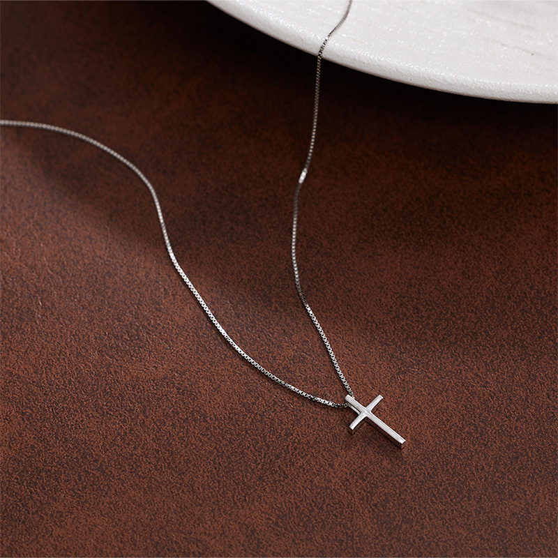 Fashion 925 silver necklace women cross glossy minimalist style memorial cross collarbone necklace SW0062
