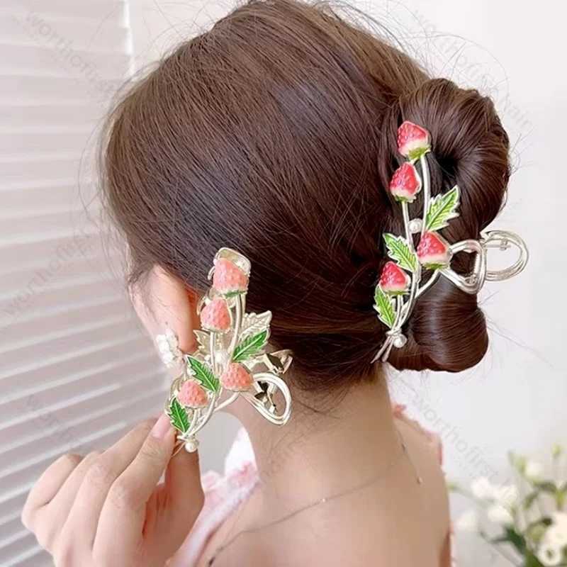 Fashion Strawberry Hair Claw for Women Girls Clamps Hair Crab Metal Ponytail Large Hair Clip Claw Accessories Headwear Tiara Y250707