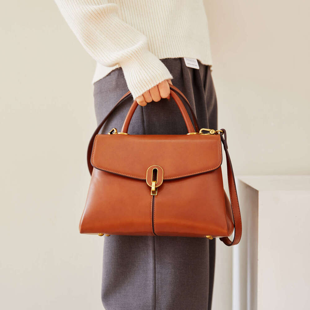 Free shipping designer bag Luxury bag Light Luxury High-End Crossbody 2025 New Versatile Handbag Stylish Single Shoulder Bag for Women Classic versati