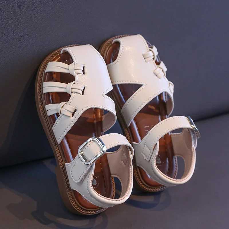2025 Summer New Children Fashion Sandals for Girls Korean Style Soft Bottom Anti-Slippery Versatile Cut-outs Cool Beach Shoes R250707