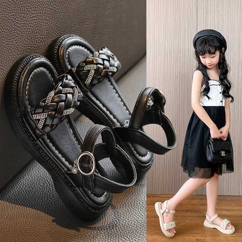 Childrens and Girls Sandals 2025 New Summer Little Girl Baby Sports Big Princess Beach Soft soled Childrens ShoesR250707