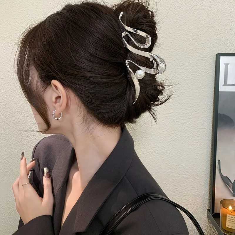 Metal Geometric Hair Claw Crab Hairpins Fashion Cross Hair Clips Barrettes Women Girls Korean Ponytail Clip Hair Accessories Z250707