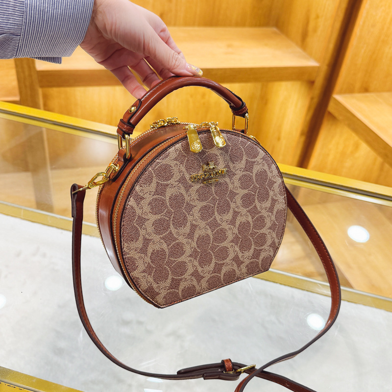Designer High-End Feel 2025 New Fashionable Handbag Small Round French Style Versatile Shoulder Crossbody Light Luxury Women's Bag