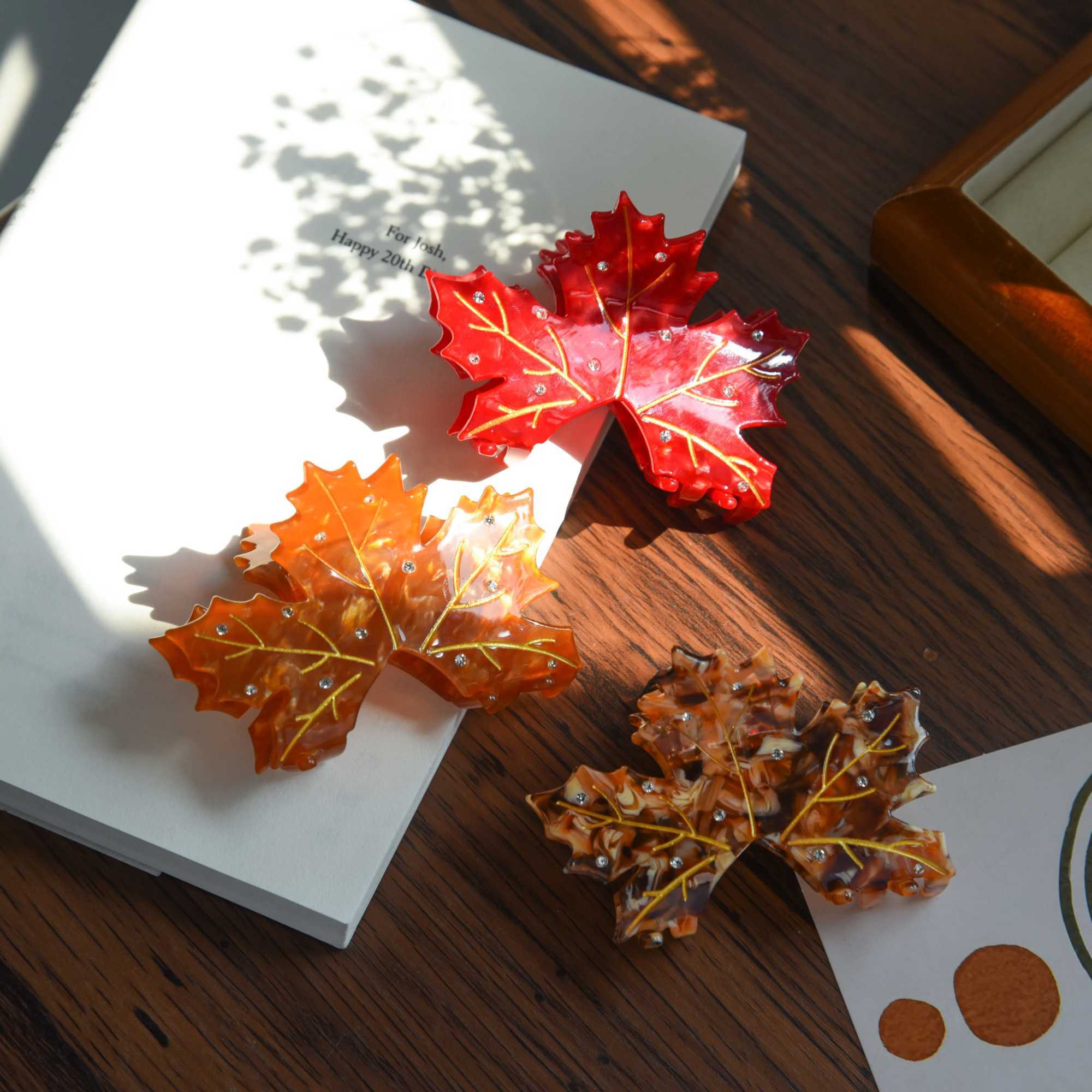 Muweordy NEW Autumn Maple Leaves Hair Claw Elegant Temperament Eco-Friendly Acetate Claw Clips Hair Accessories for Women Girls Z250707