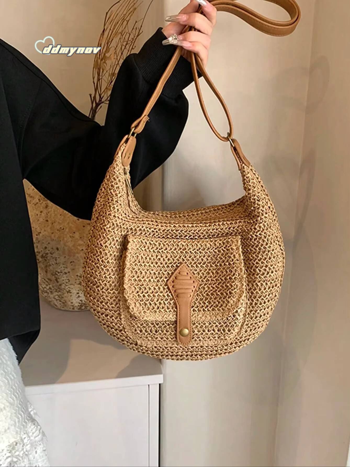 Fashionable New Trendy Shoulder Crossbody Womens Versatile Straw Saddle Bag ddmynov