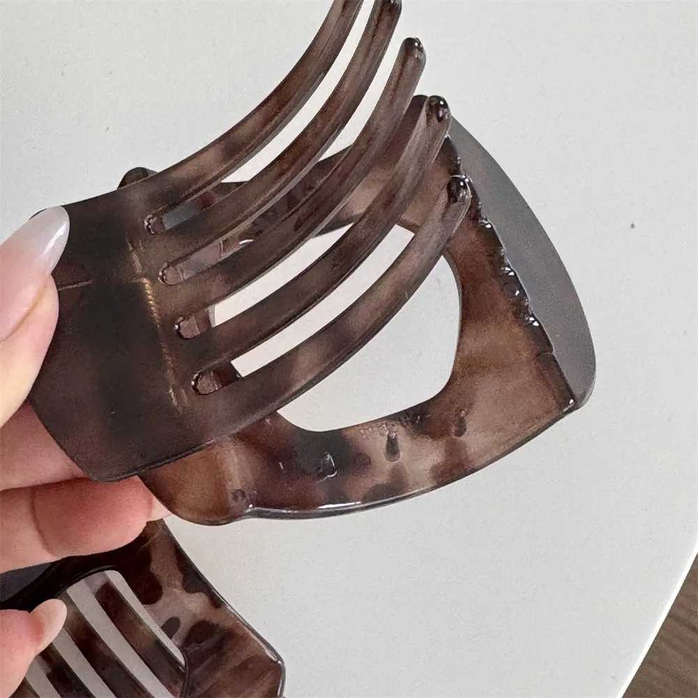 Vintage Elegant Hair Claw Clips Arc Shape Geometric Hairgrip Hairpin New Headwear Women Hair Accessories Z250707