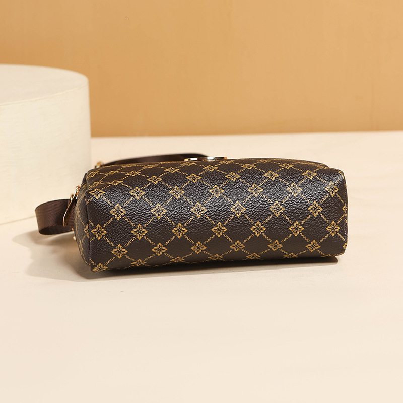 Designer Wallet New Niche Fashion Versatile Crossbody Phone Elegant Mommy Coin Purse Bags Light Luxury Women's Bag