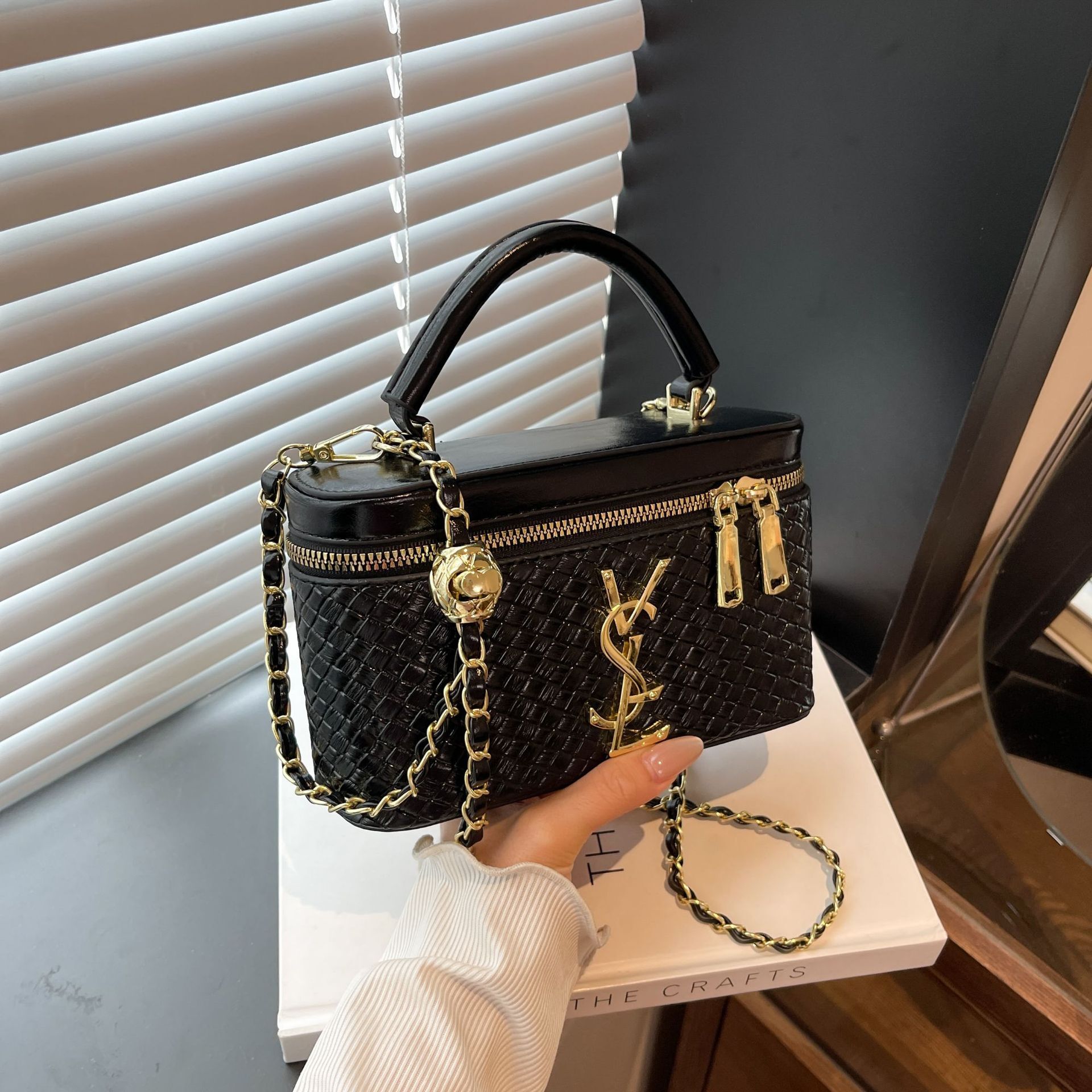 Designer High-End Feel for Women 2025 New Korean Style Elegant Versatile Box Niche Shoulder Crossbody Light Luxury Women's Bag