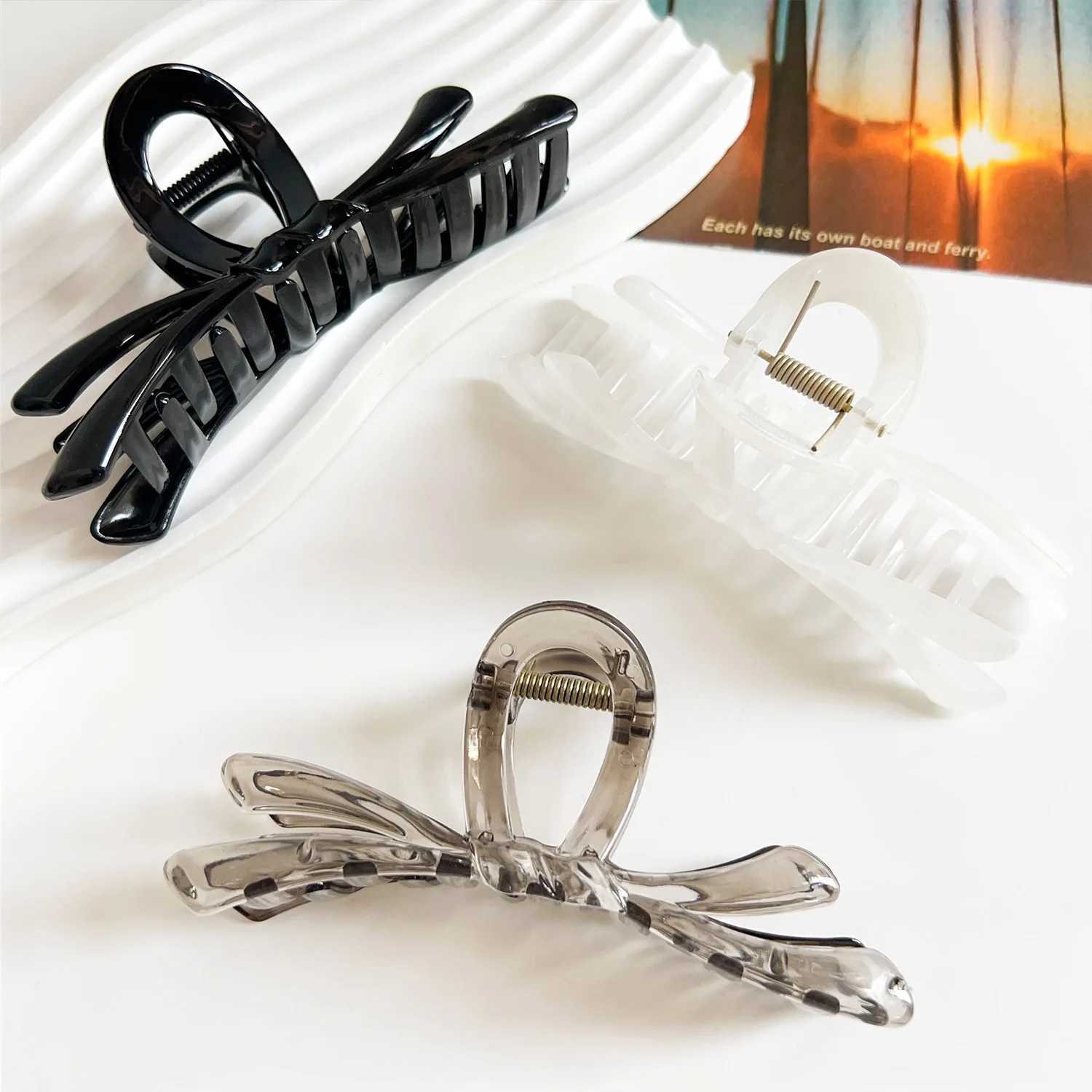 Korean Large Ribbon Hair Claw Crab Barrettes For Women Girls Sweet Acrylic Shark Bow Hair Clip Hairpin Ponytail Hair Accessories Y250707