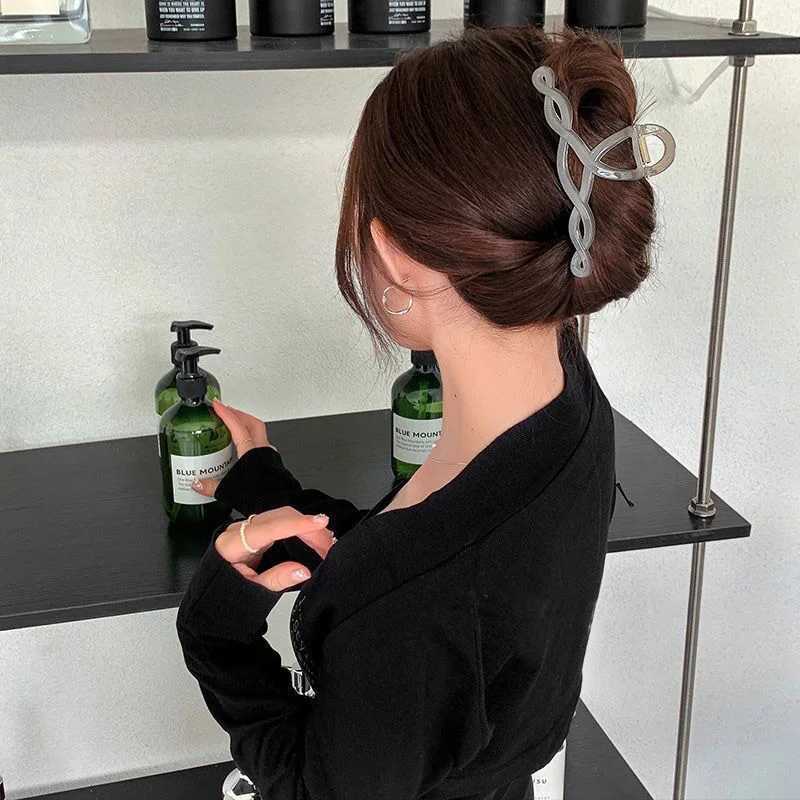 13cm Summer Large Acrylic Hair Claw Clip Korean Shark Crab Hair Clips New Oversized Hair Accessories For Women Hairpins Headwear Z250707