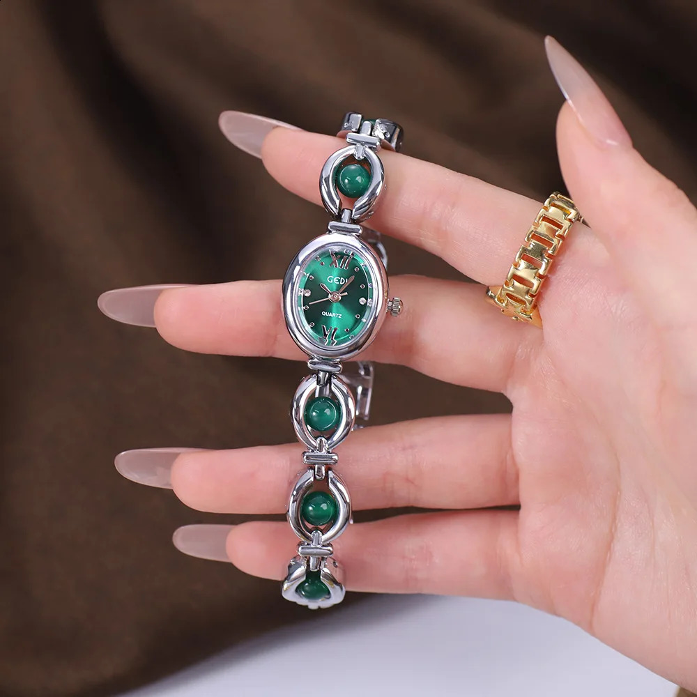 Ladies Watch Light y National Style Zulu Green Bracelet Advanced Bead Waterproof Women Fashion Quartz Wristwatches 250707