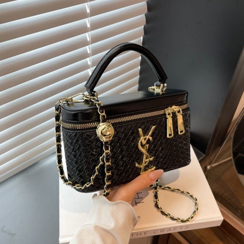 Designer High-End Feel for Women 2025 New Korean Style Elegant Versatile Box Niche Shoulder Crossbody Light Luxury Women's Bag