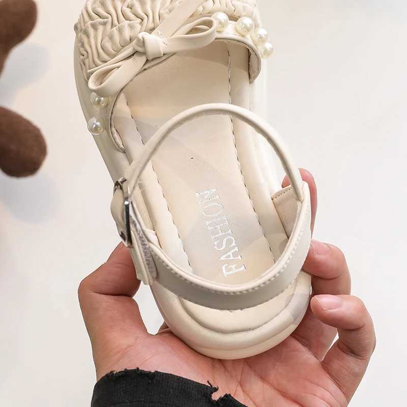 2025 Summer New Little Girl Fashion Big Childrens Beach Shoes Childrens Sandals Pearl Princess Shoes for Kids R250707