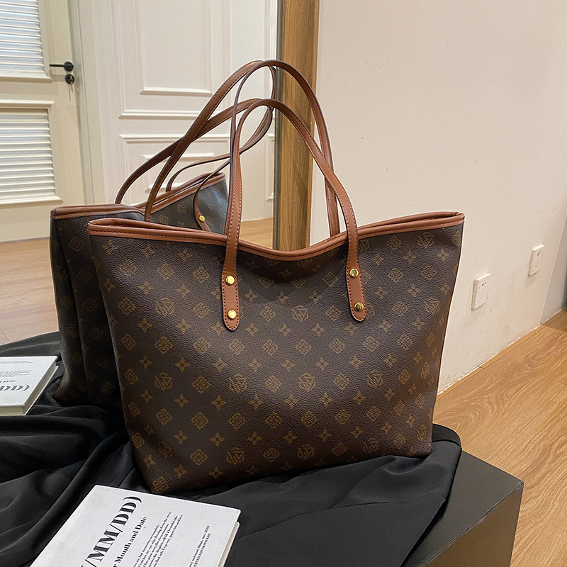 Designer High-Quality Commuter 2025 New Vintage Large Capacity Shoulder Handheld Printed Versatile Tote for Women Light Luxury Women's Bag