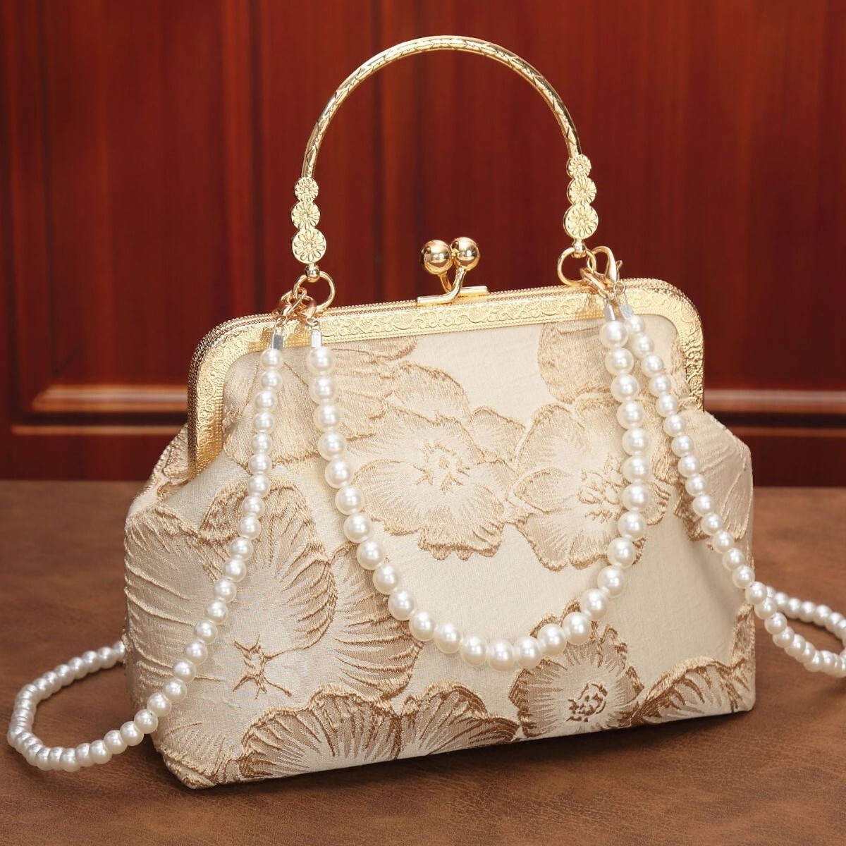 Free Shipping Designer's New Chinese Cheongsam Bag, Elegant And Generous Evening Gown Handbag, Formal Handheld Kiss Lock Bag, Pearl Bag With Ten 