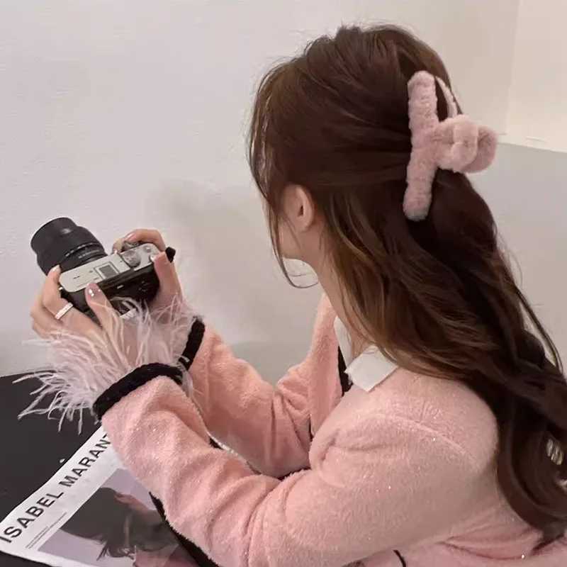 Winter New Colorful Fluffy Cross Hair Claw For Women Girls Sweet Hair Decoration Headband Hair Claw Clip Fashion Hair Accessories Y250707