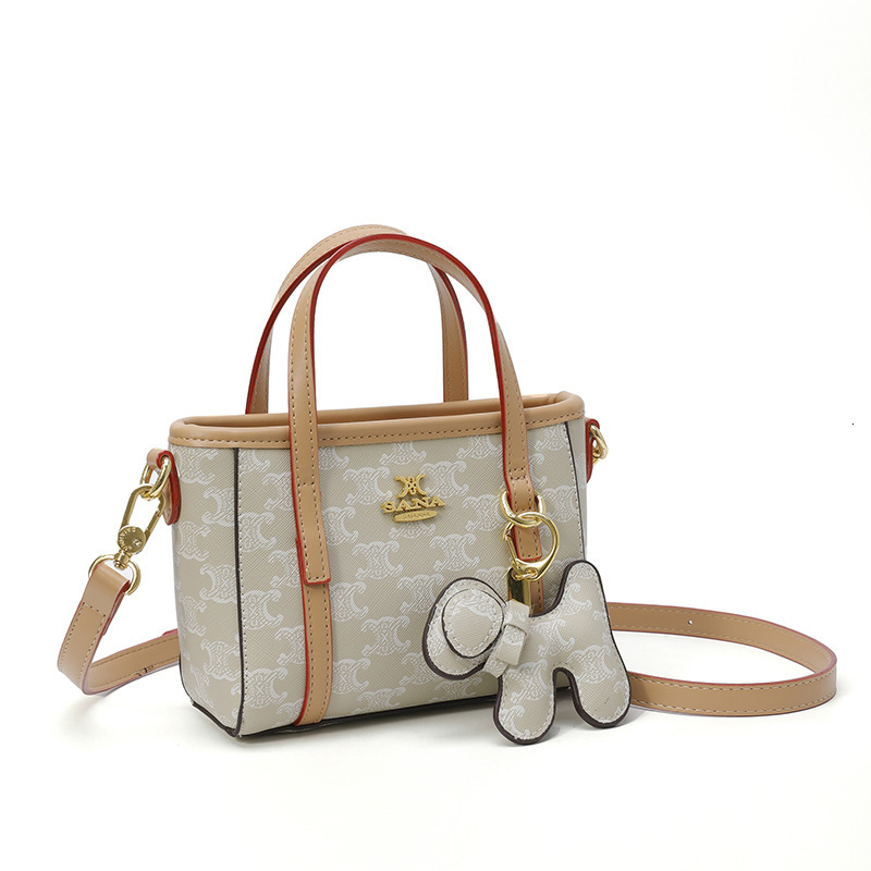 Designer High-End Feel for Women 2025 New Korean Version Handbag Printed Small Basket Versatile Stylish Shoulder Crossbody Light Luxury Women's B