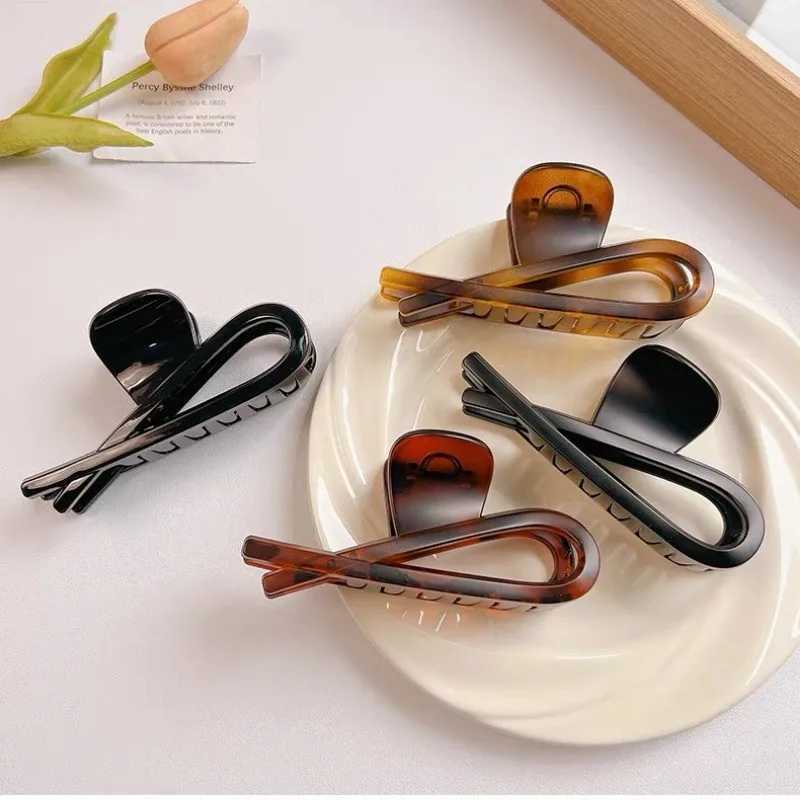 Simple Large Crab Hair Claw Clips Women Girls Matte Tortoiseshell Bow Ponytail Hair Clamps Barrettes Hairpins Hair Accessories Z250707