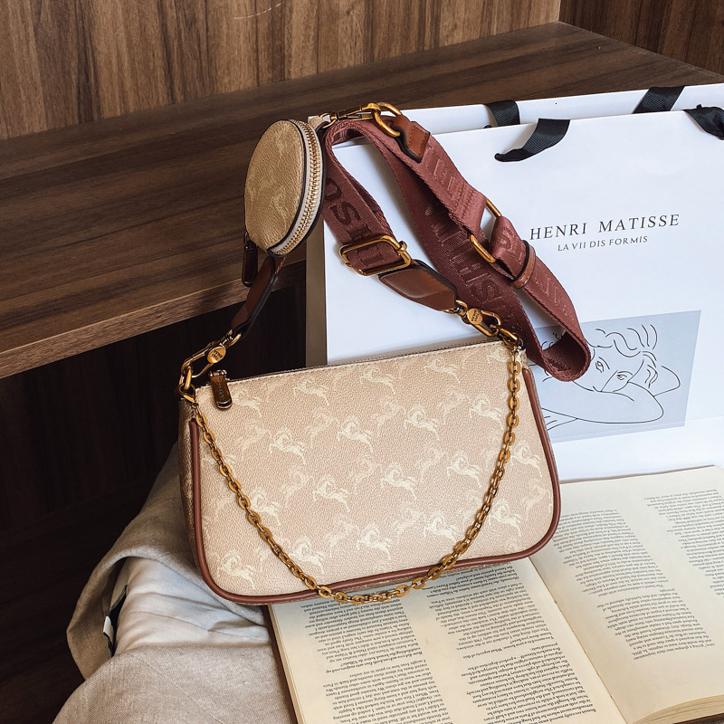 Designer Printed Large Capacity Underarm 2025 New Korean Version Envelope Trendy Shoulder Crossbody Light Luxury Women's Bag