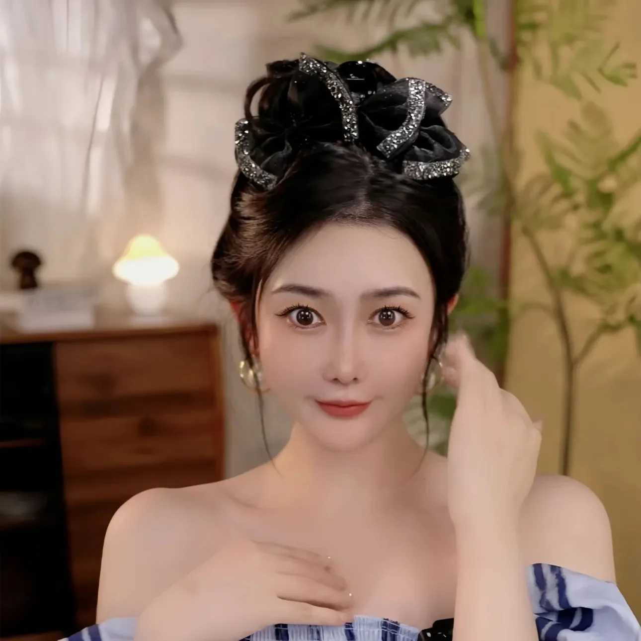 Female Exquisite Accessories New Headwear Sweet Bowknot Decorate Hair Claws Spring Fall Shark Hair Clip Women Party Hairpins Z250707