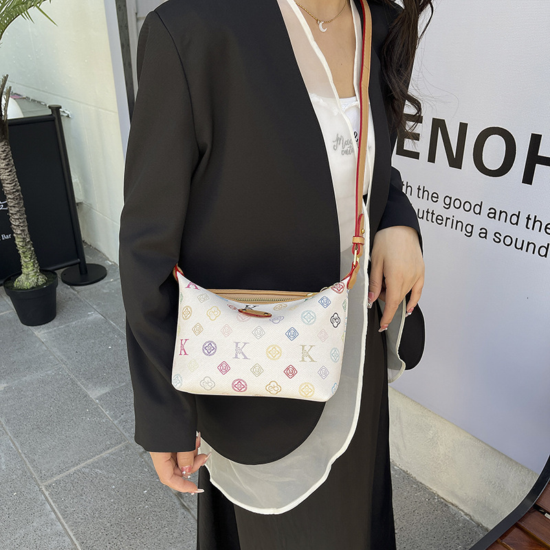 Designer High-End Feel for Women 2025 New Korean Fashion Printed Commuter Tote Elegant Versatile Shoulder Crossbody Light Luxury Women's Bag