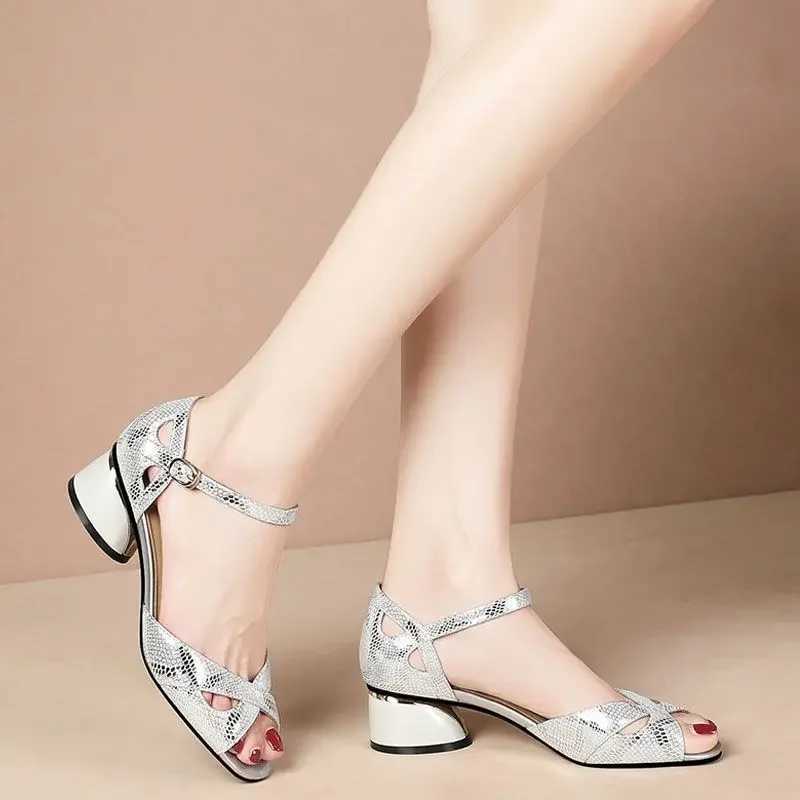 Fashion Outdoor Chunky Ladies Shoes Wholesale Asian Size Summer 2025 Comfortable Luxury Elegant The Best PVC VIP Womens Sandals z250708N1YO