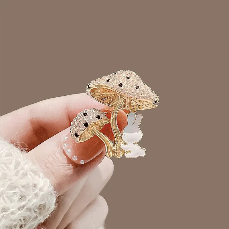 Lovely Mushroom Rabbit Brooch for Men Women Fashion Brooches Pins Jewelry Accessories Party Gifts 2025 250625