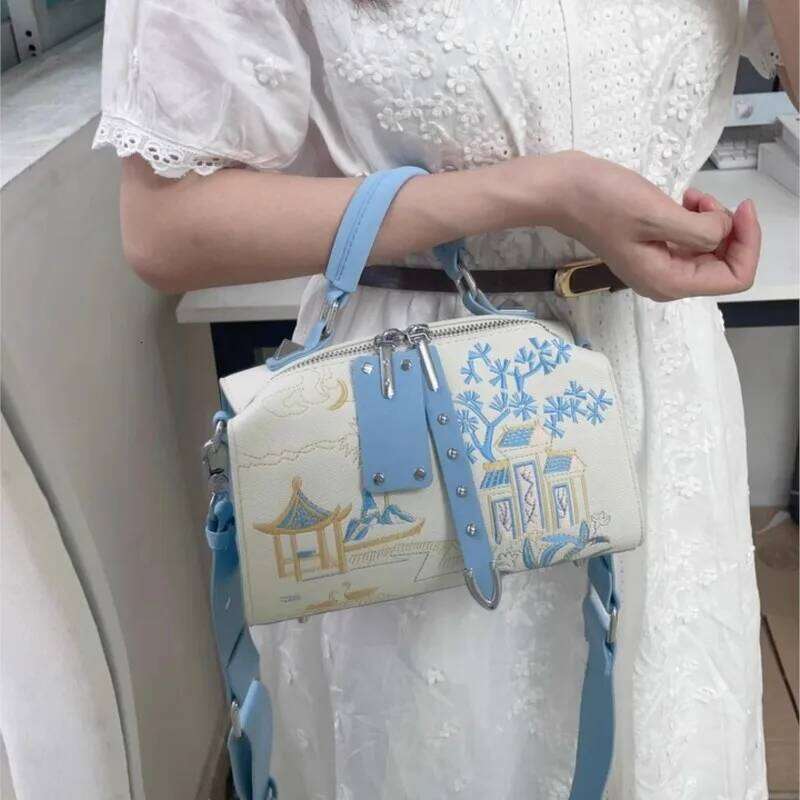 OLOEY Light brand women's handbag 2025 new embroidered Boston versatile high-end lightweight single shoulder crossbody bag