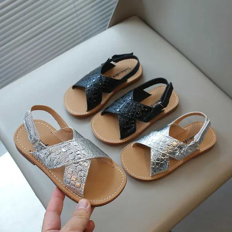 Childrens Summer Sandals for Boys Girls Bright Skin Fabric Fashion Unisex Kids Beach Shoes Flat Cross-tied Ankle Strap Ins Hot R250707