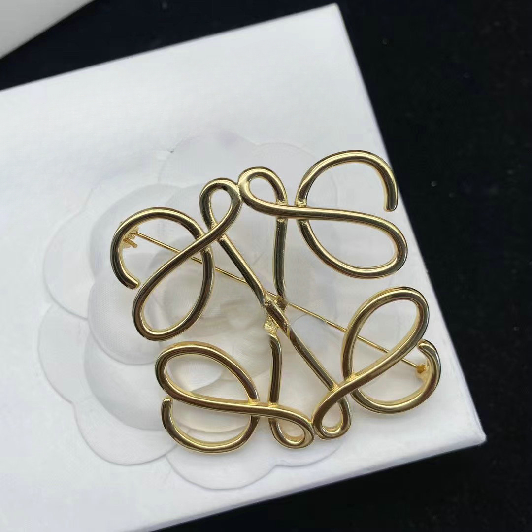 Brand Pins Brooches Designer Jewelry For Women Gold Brooch Mens Classic Letter Breastpin Scarf Suit Party Dress Ornament