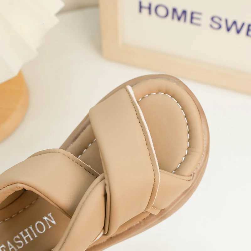 2024 New Childrens Thick Bottom Sandals Solid Color Girls Summer Beach Sandals Fashion Versatile Kids Cross-tied School Sandals R250707
