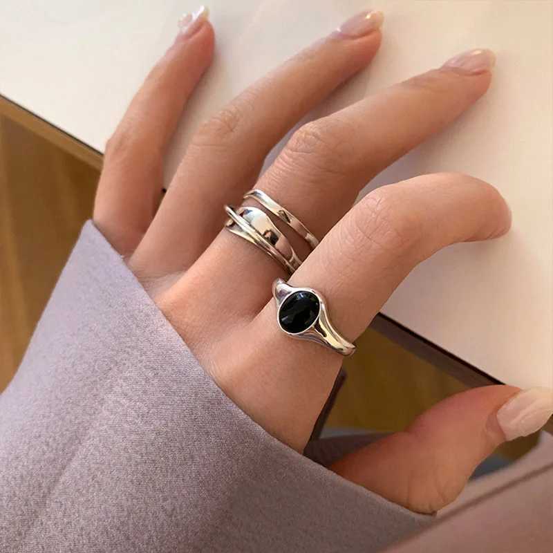 925 Sterling Silver Rings Fashion Hip Hop Vintage Couples Creative Black Stone Design Thai Silver Party Jewelry Birthday Gifts XJ250707