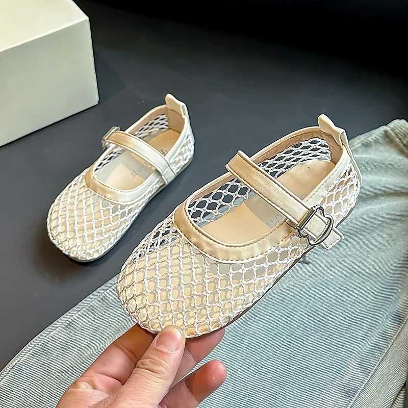 2025 New Childrens Flats Summer Breathable Princess Shoes for Girls Simple Fashion Kids Casual Shoes Soft Soled Trend Versatile R250707