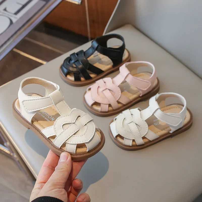 Girls Sandals Summer New Cute Baby Hollow Princess Slippers Childrens Soft-soled Toe Shoes Size 22-31 R250707