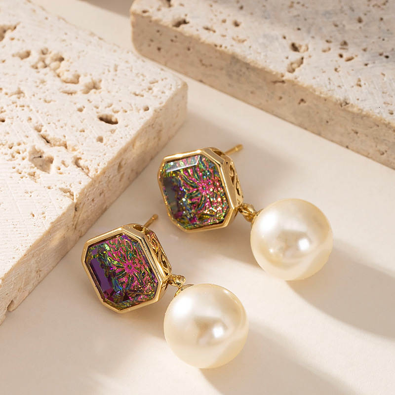 Internet Celebrity Live Fashion Exquisite Style Pearl for Women, Unique and Versatile, Elegant Sier Needle Earrings