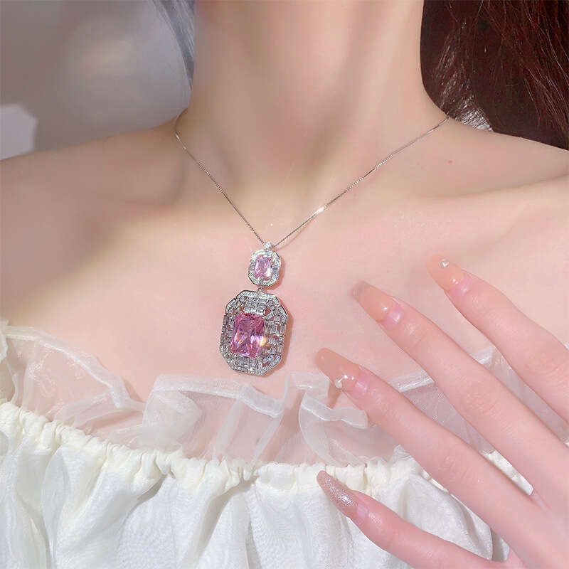 2024 Spring New Pendant Inlaid With Dias Geometric Zircon Chain Jewelry Hanging Decoration Tiktok Live 7F5