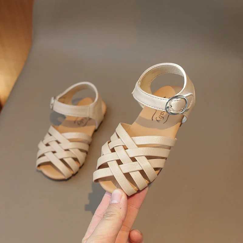 2024 Summer New Girls Sandals Childrens Buckle Open Toe Beach Shoes Soft Bottom Woven Little Girl Princess Shoes R250707