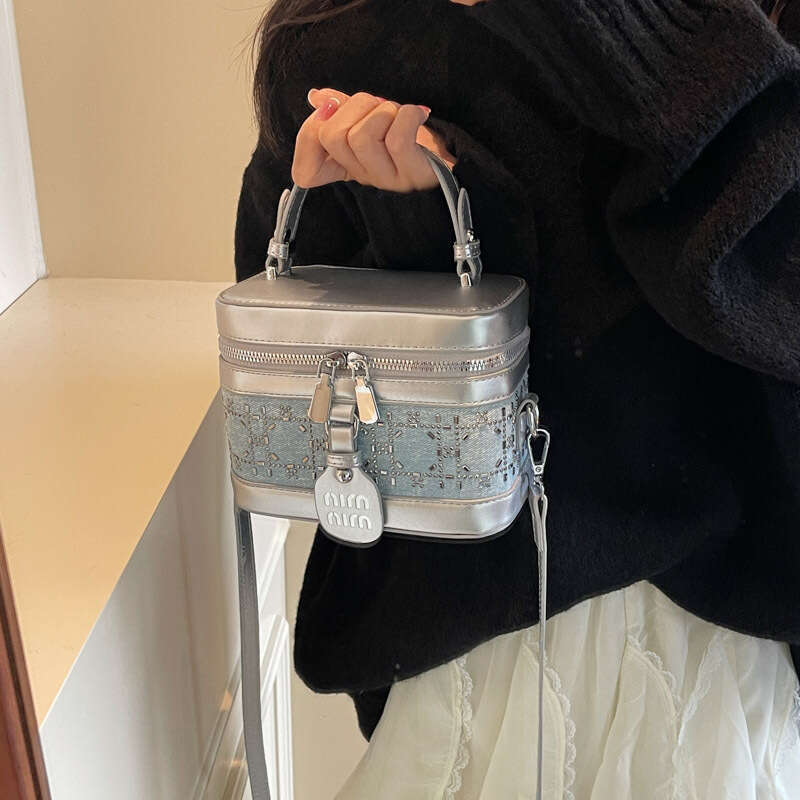 Free shipping Light Luxury Small Square with Exquisite Design, Rhinestone Handbag, Fashionable Crossbody Women's Bag, Single Shoulder Box Bag