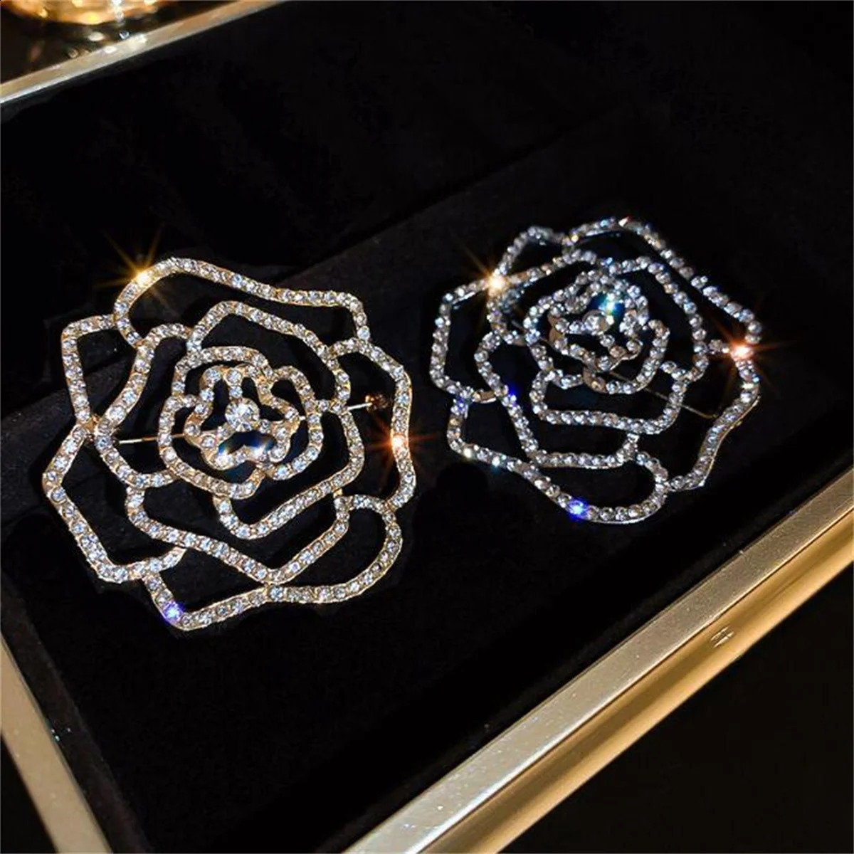 Elegant Rose Brooch Alloy Shining Mens and Womens Jewelry Wedding Party Gift Fashion Decoration Clothing Accessories y2k 2024 250625