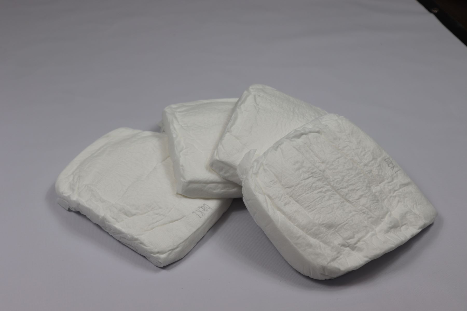 Disposable Adult Diaper Pants Printed Paper Incontinence Plastic Pants for Adults with Incontinence-Made in China