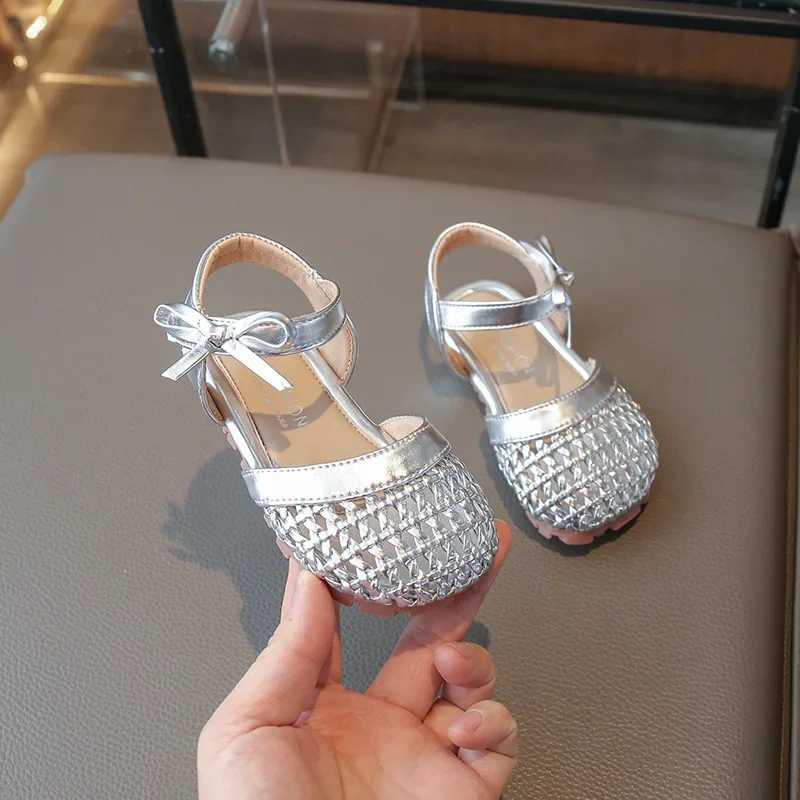 Kids Girls Woven Sandals Summer New Childrens Fashion Hollow Princess Sandals Soft-soled Beach ShoesR250707