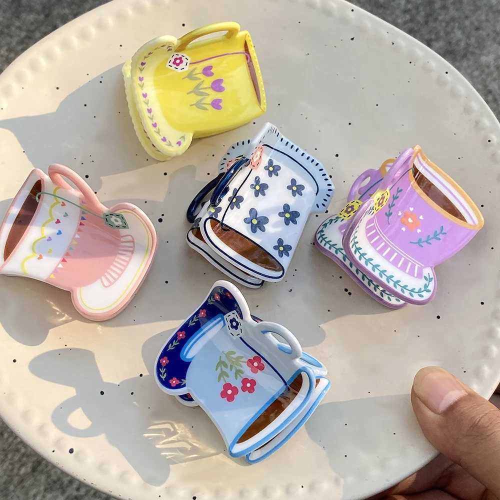 Sweet Cute Plastic Pastoral Flower Print Cup Shark Hairpin For Women Girls New Cute Vase Shape Hair Clip Claw Accessories Y250707