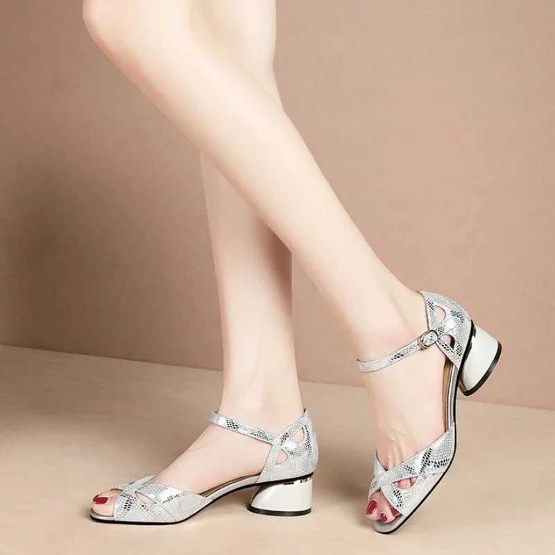 Fashion Outdoor Chunky Ladies Shoes Wholesale Asian Size Summer 2025 Comfortable Luxury Elegant The Best PVC VIP Womens Sandals z250708N1YO