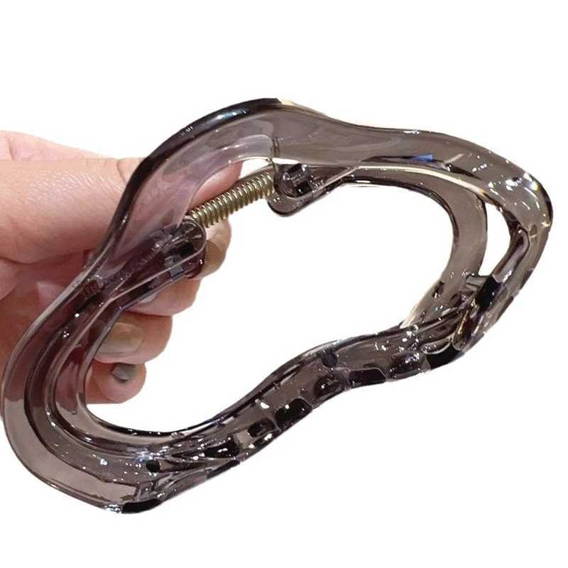 Elegant Large Hollow transparent Hair Claw Clip For Women Fashion Cloud Irregular Hair Clamp Barrettes Hair Party Accessories Y250707