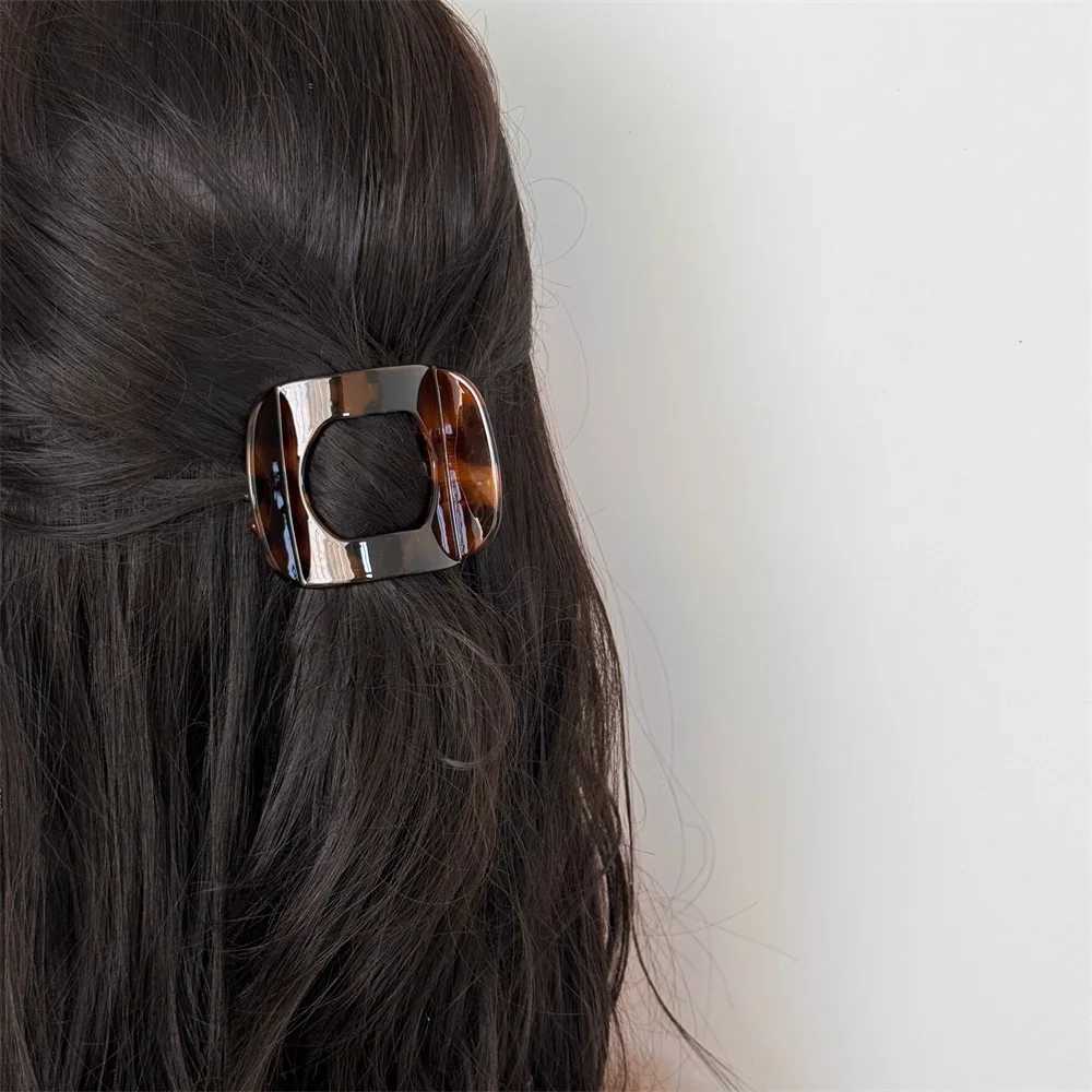 Vintage Elegant Hair Claw Clips Arc Shape Geometric Hairgrip Hairpin New Headwear Women Hair Accessories Z250707