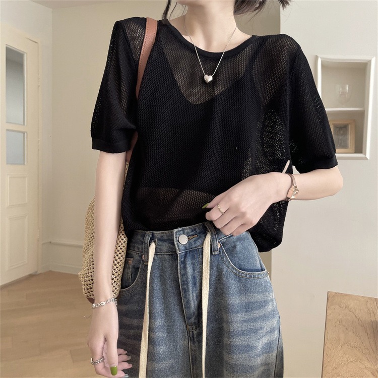 2025 Summer new women's T-shirt striped backless hollow knitted short sleeved women's T-shirt summer new slim fit top new designer T-shirt